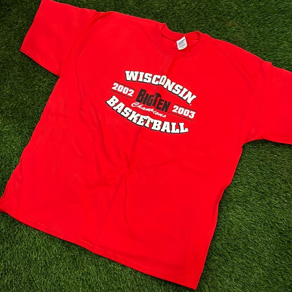 Wisconsin Basketball Big Ten Champions T-shirt 2002/2003 - Picture 1 of 3